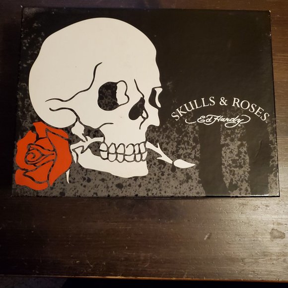 Ed Hardy Skulls and Roses mens gift box - Picture 1 of 3